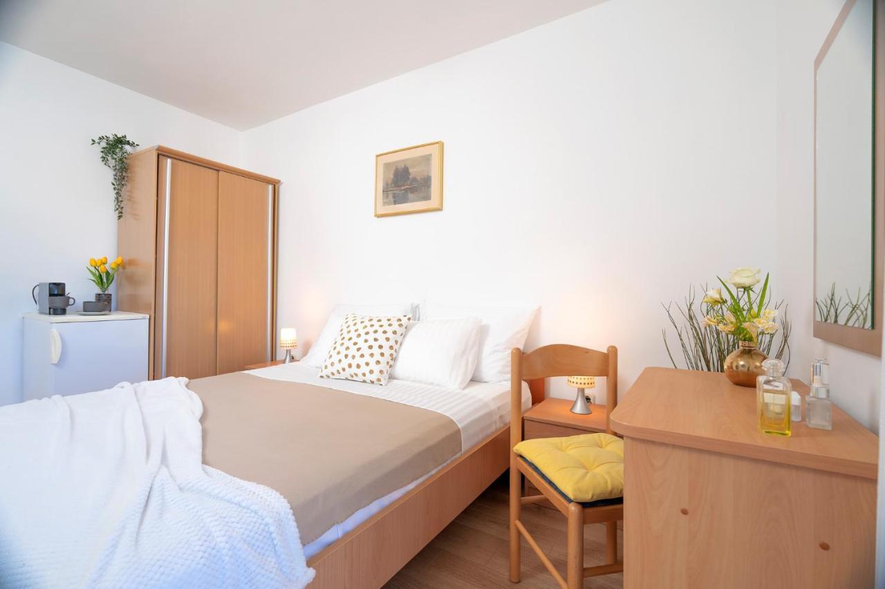 Novak Guesthouse - Zf Hvar هفار المظهر الخارجي الصورة