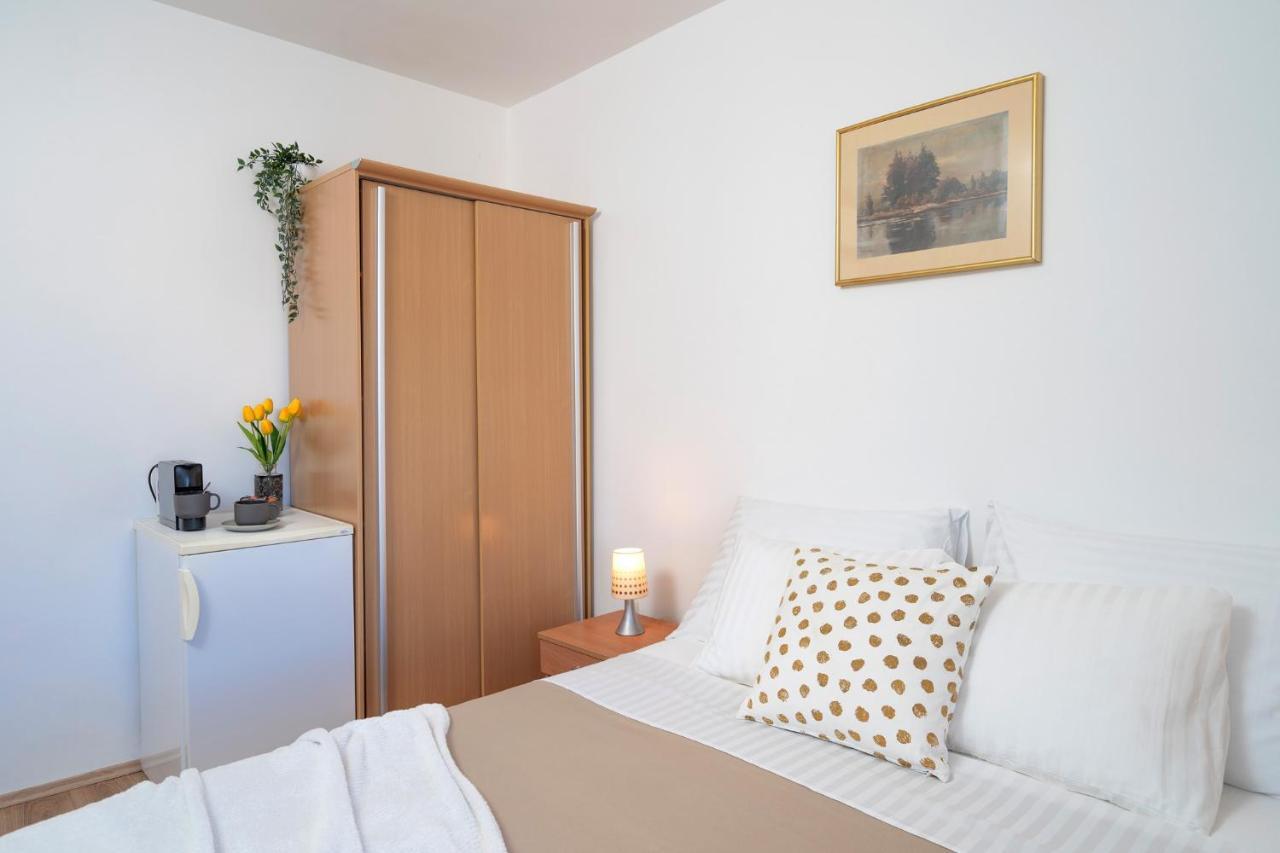 Novak Guesthouse - Zf Hvar هفار المظهر الخارجي الصورة